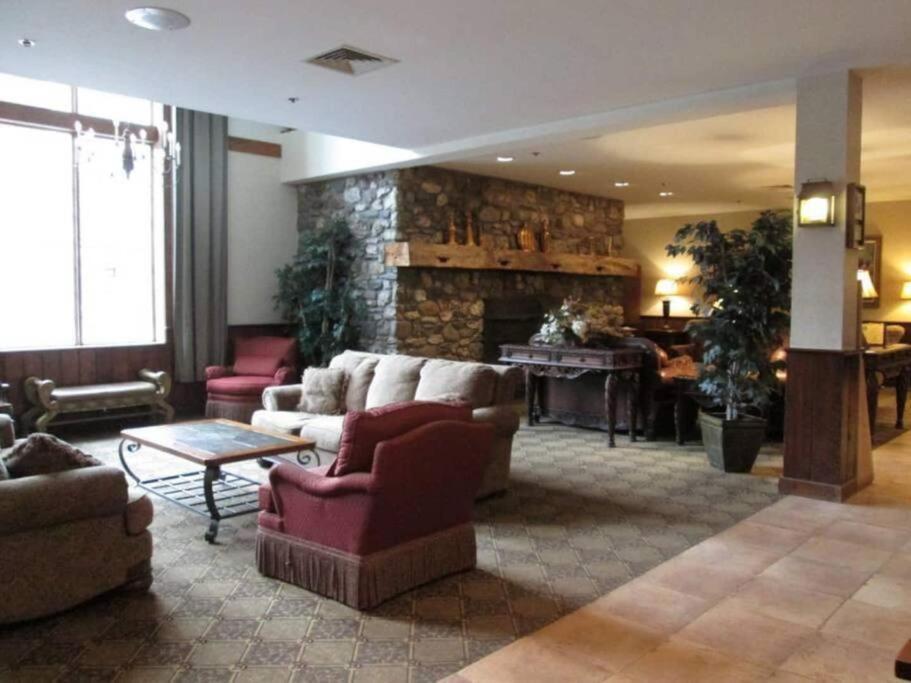 Spacious 3br 3ba Sleeps 8 On Off Jiminy Mountain Ferienhaus